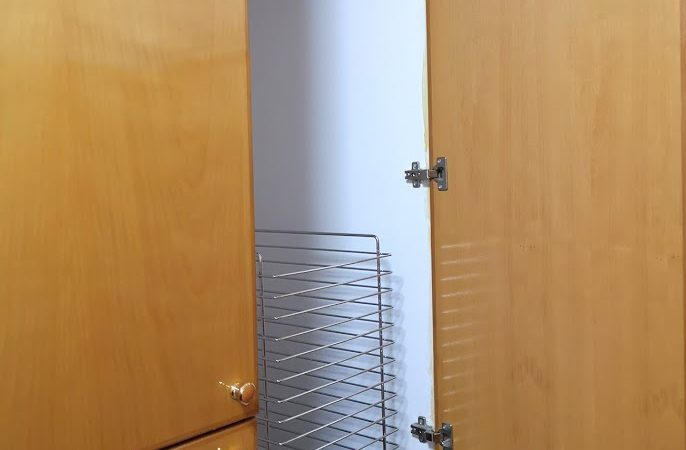 Laundry Room - Clothing Hole