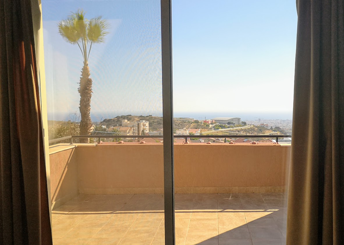 Master Bedroom Balconi View